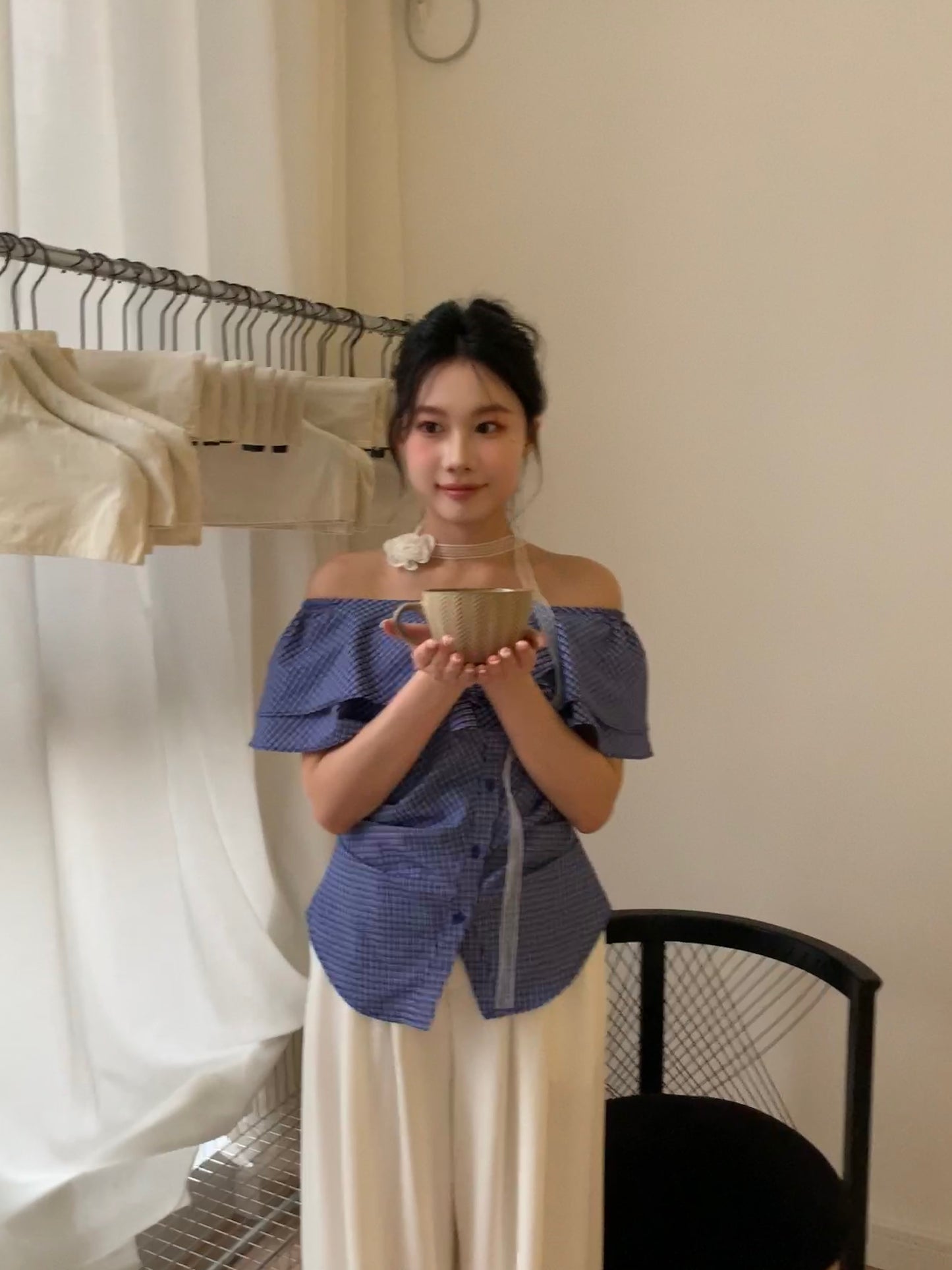 (Everyone screams!) Comfortable cotton pants