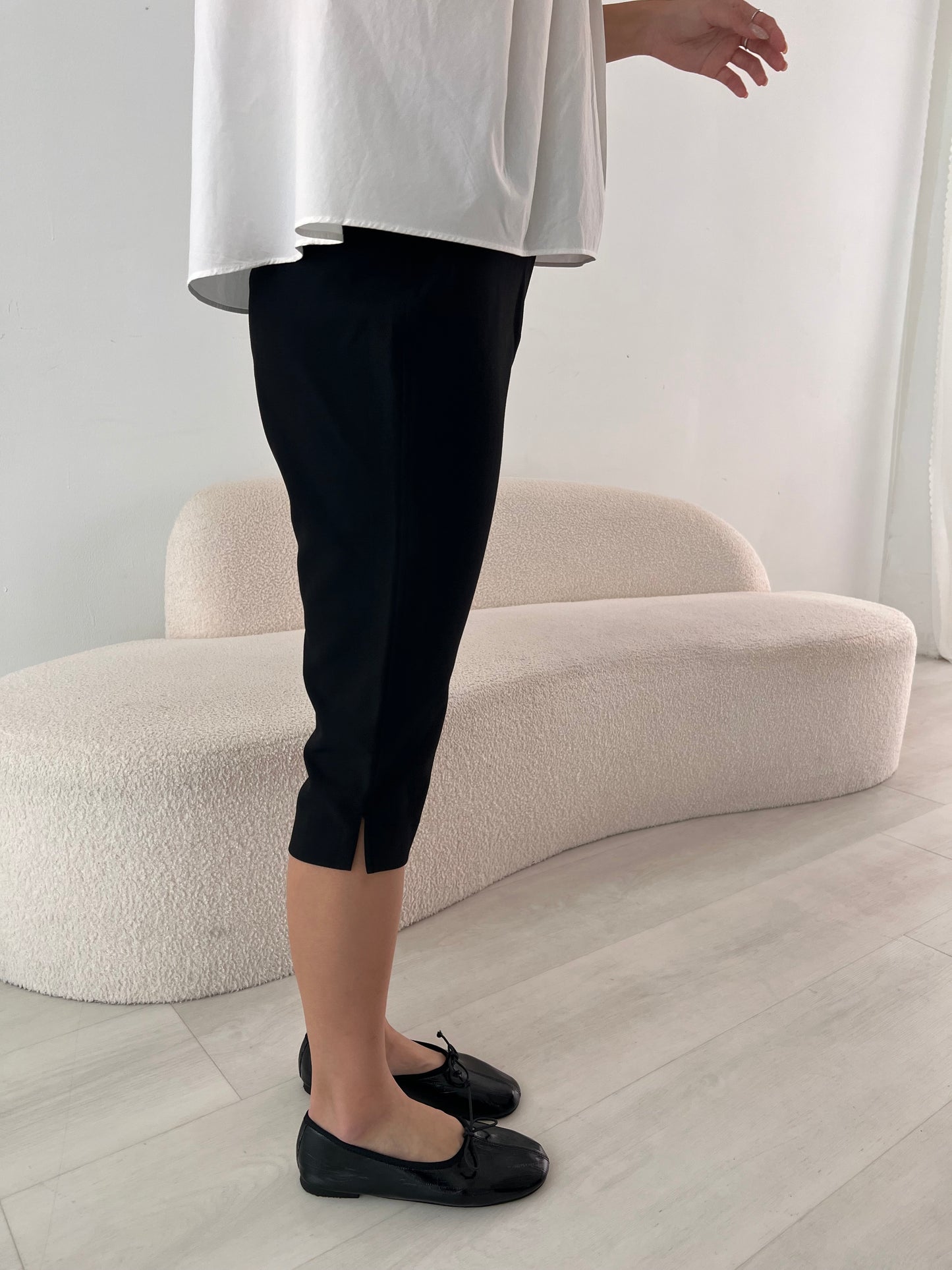 The perfect black capri pants