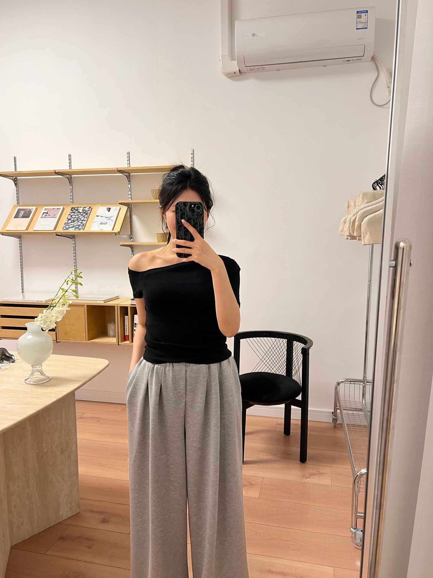 (Everyone screams!) Comfortable cotton pants