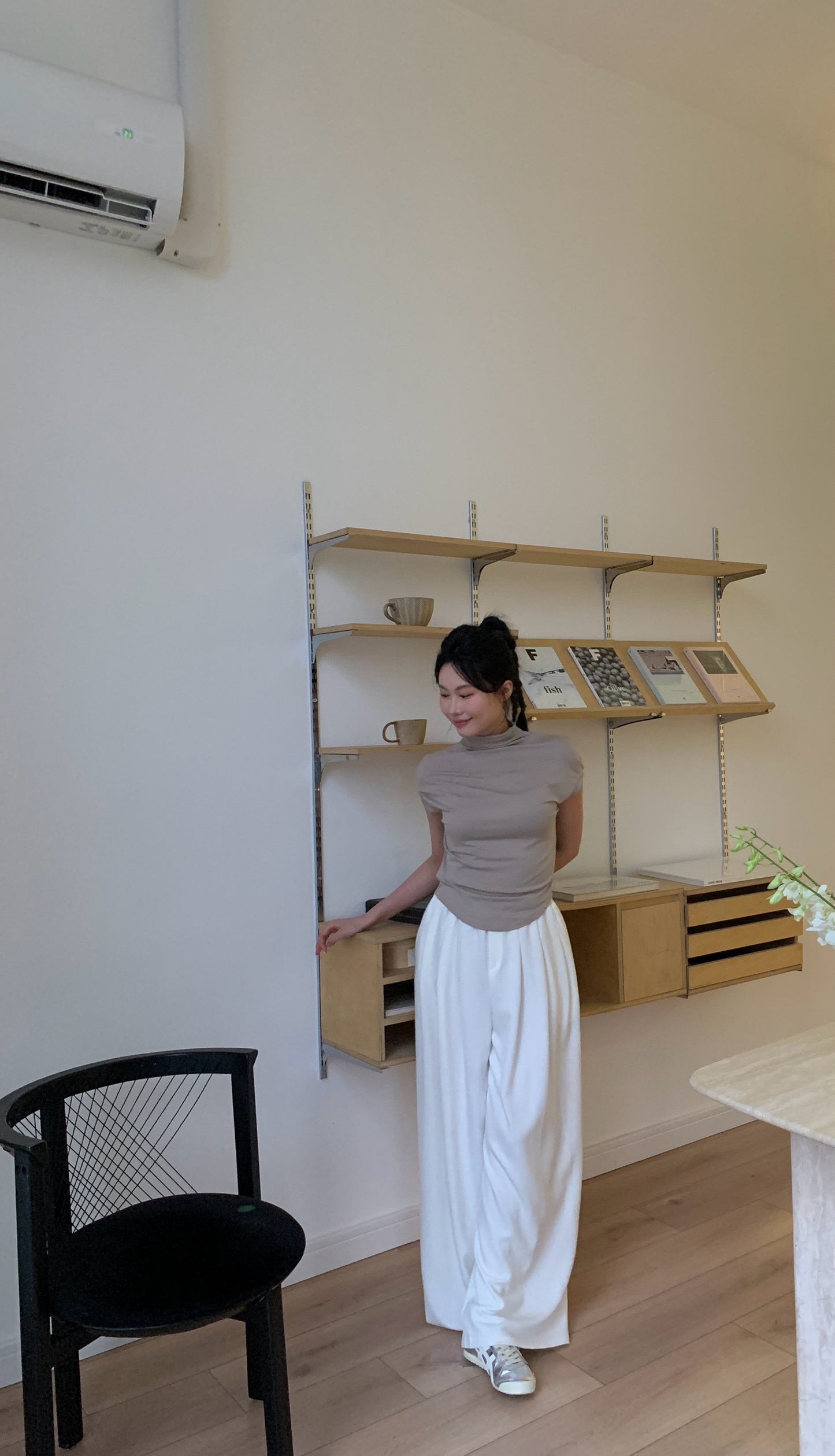 Wearable scent memory! Office Lady daily tee