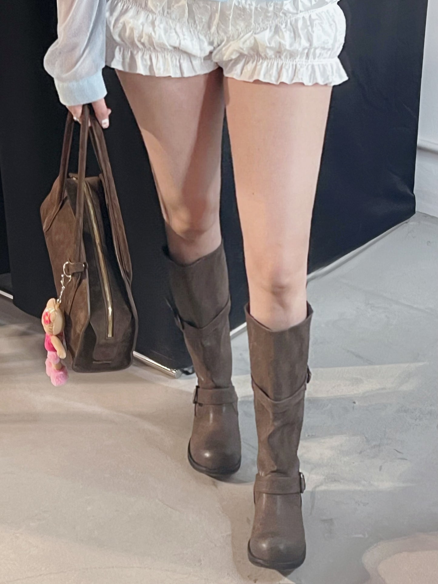 A36 Wonyoung Leather Boots