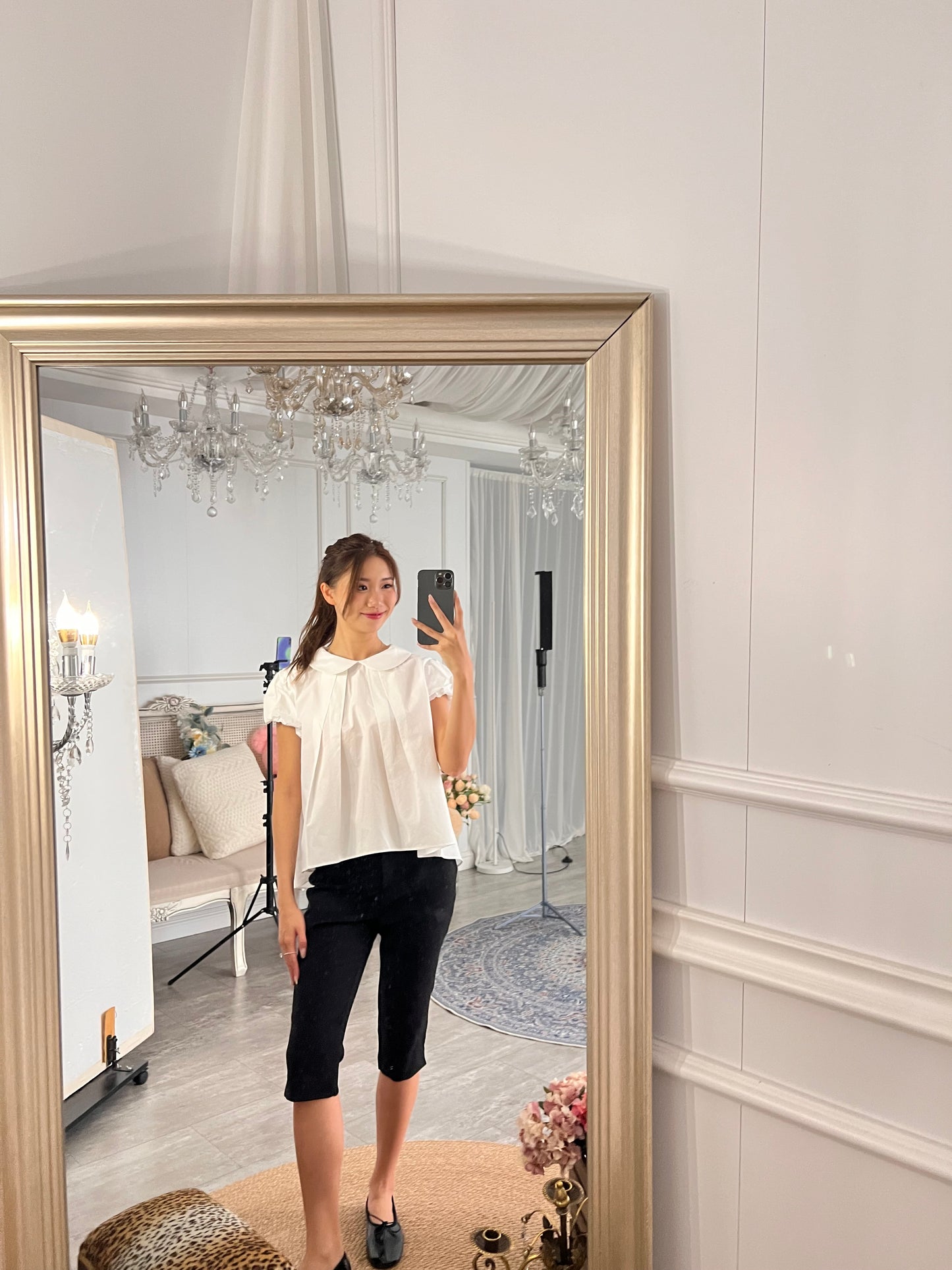 The perfect black capri pants