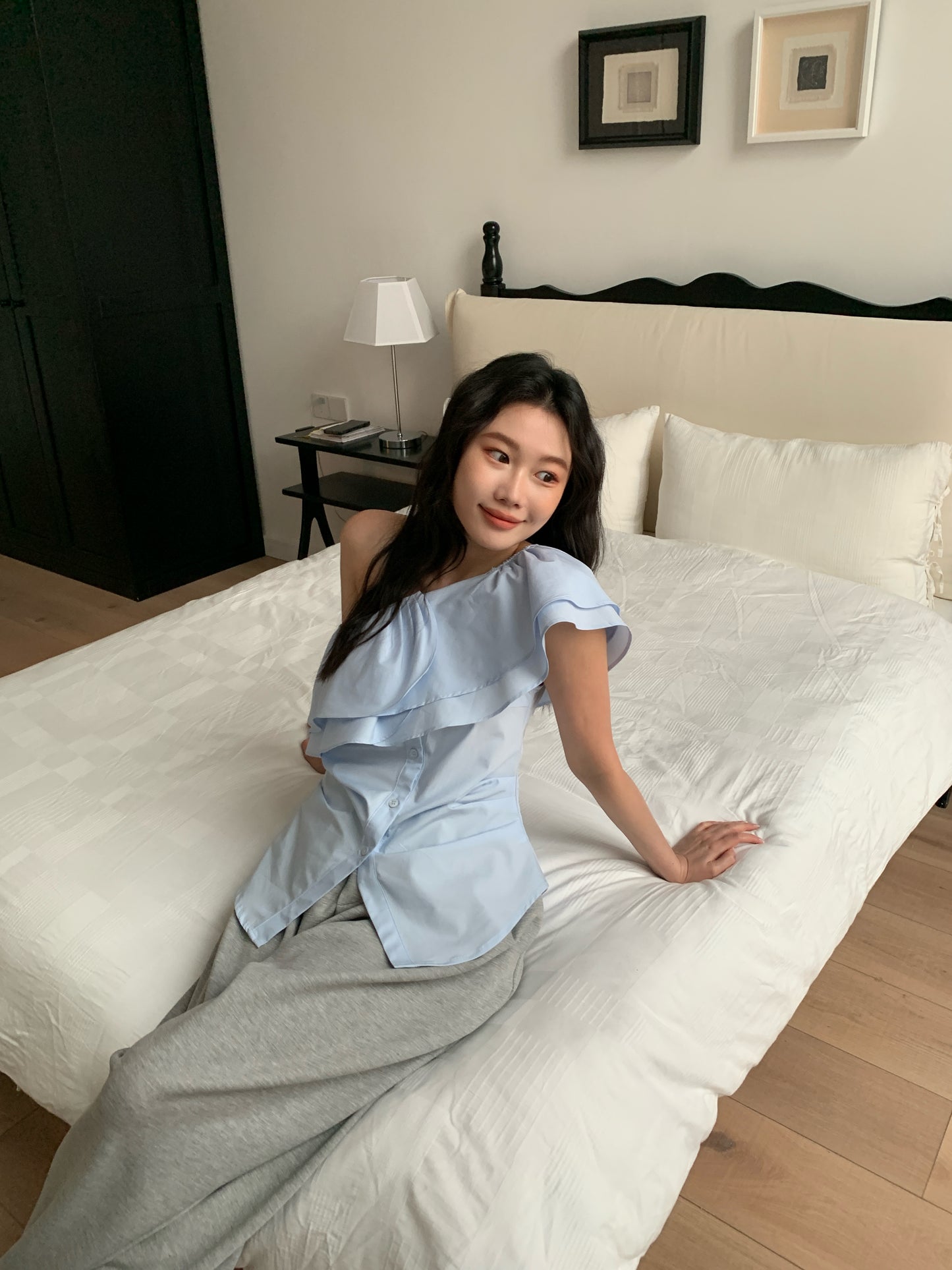 (Everyone screams!) Comfortable cotton pants