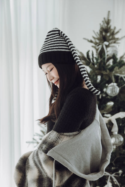A20 Must-Have: Halo Plaid Hooded Coat