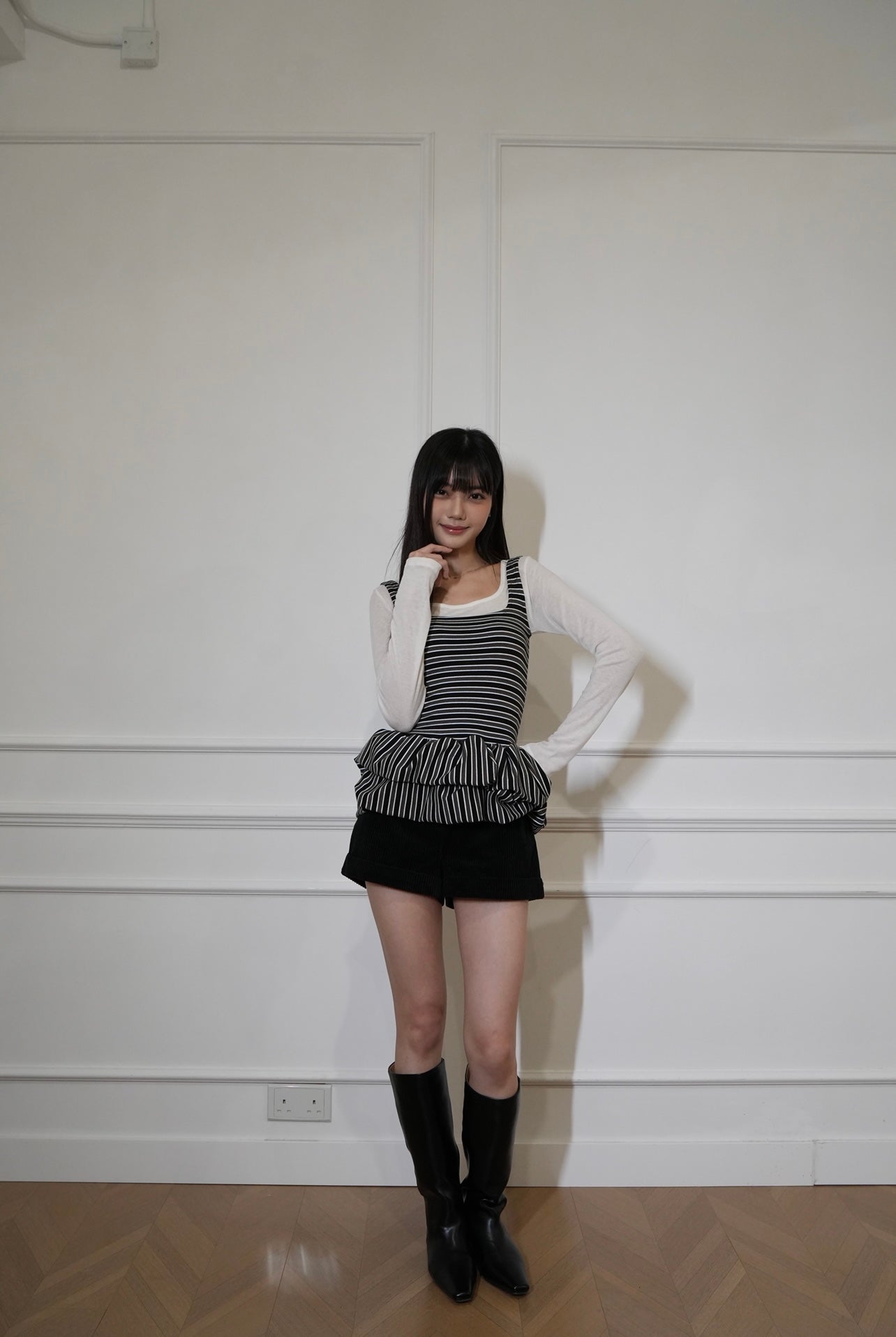 A04 Barr Signature-Label Top