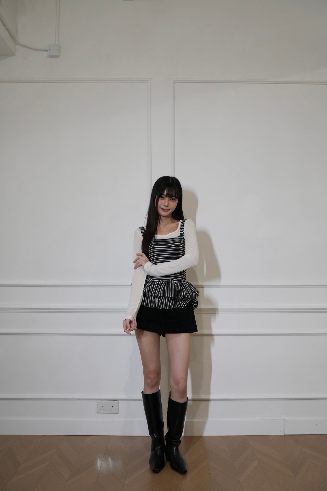 A04 Barr Signature-Label Top