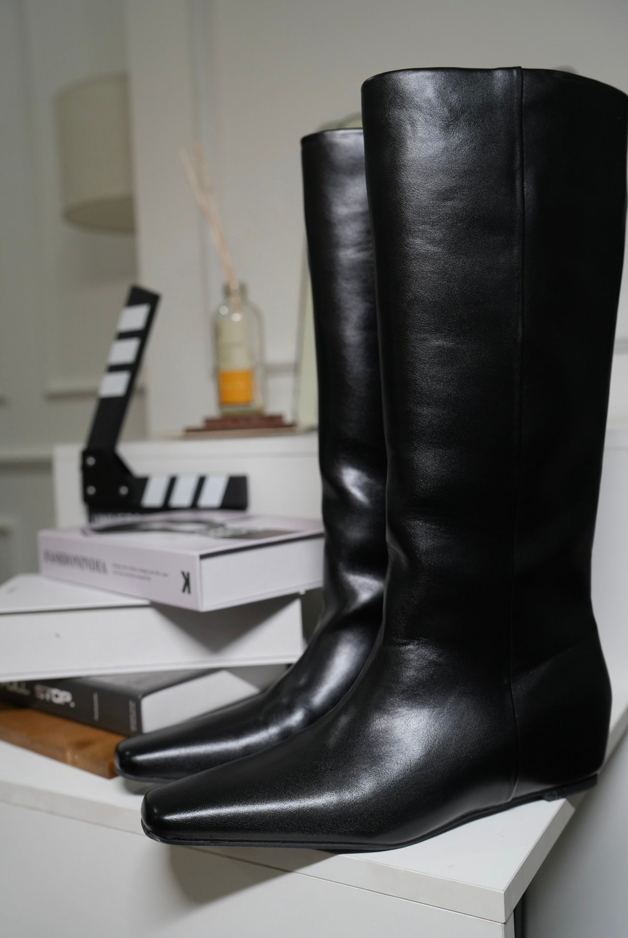 A07 Perkins Signature Leather Boots