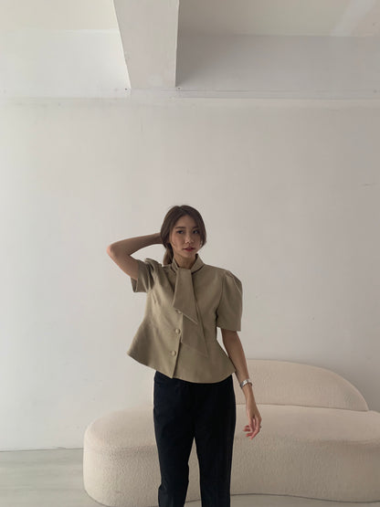 Mika Elastic Pleated Peg Leg Pants