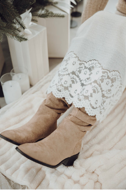A03 Debo Stacked Suede Boots